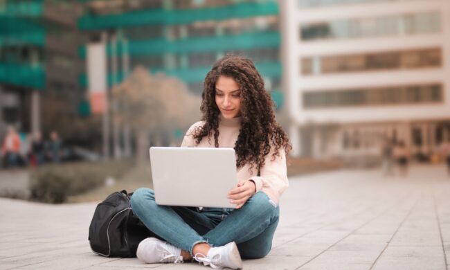 Smart working in crescita, ma servono connessioni veloci